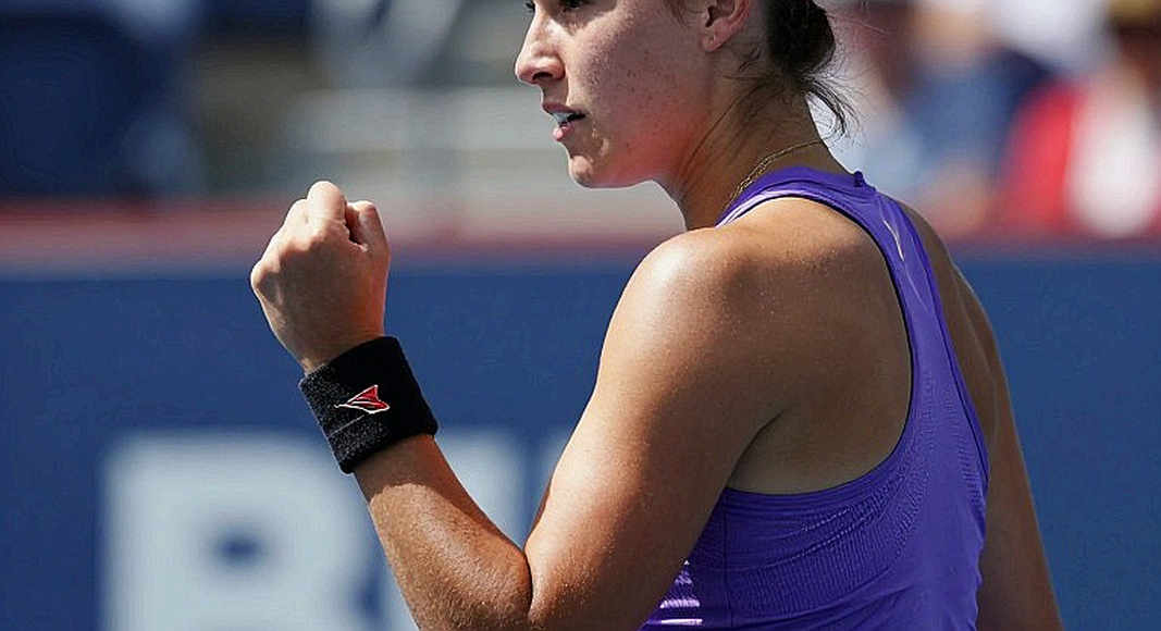 Alcaraz trở lại: Chiếc áo dài tay và bài toán giao bóng tại US Open