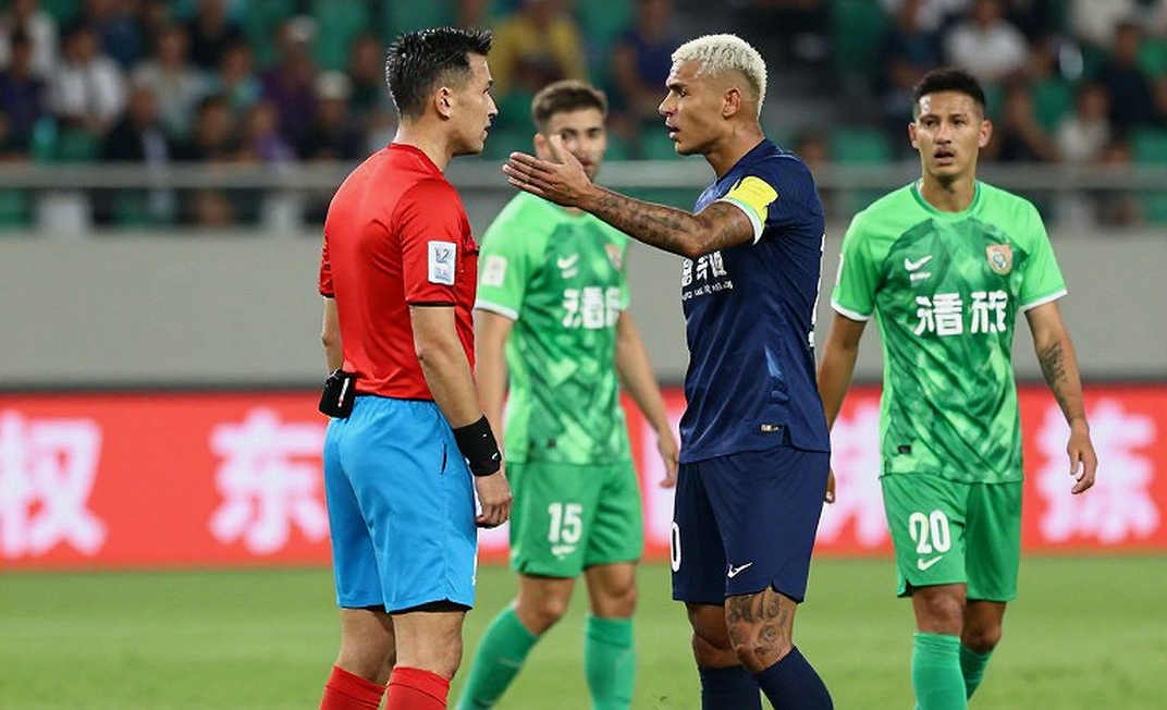 Williams Minh Hoàng, đường chuyền phút 95 và khoảng trống tuyển Việt Nam để lại trước Thái Lan